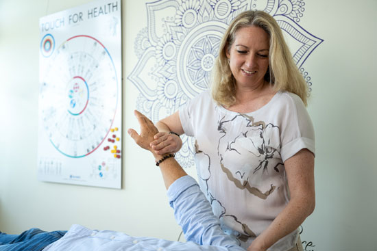 Claudia Alban Kinesiologie Muskeltest